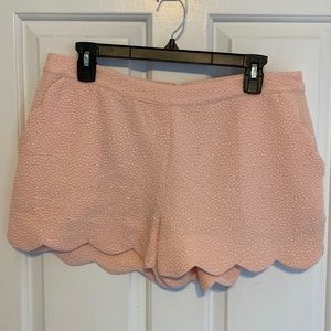 So Comfy Blush Pink Shorts with Scalloped Bottoms and pockets. Zip enclosure, L